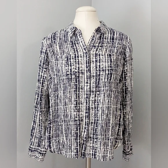 Anthropologie Blue and White Relaxed Button Down Blouse - Picture 9 of 9